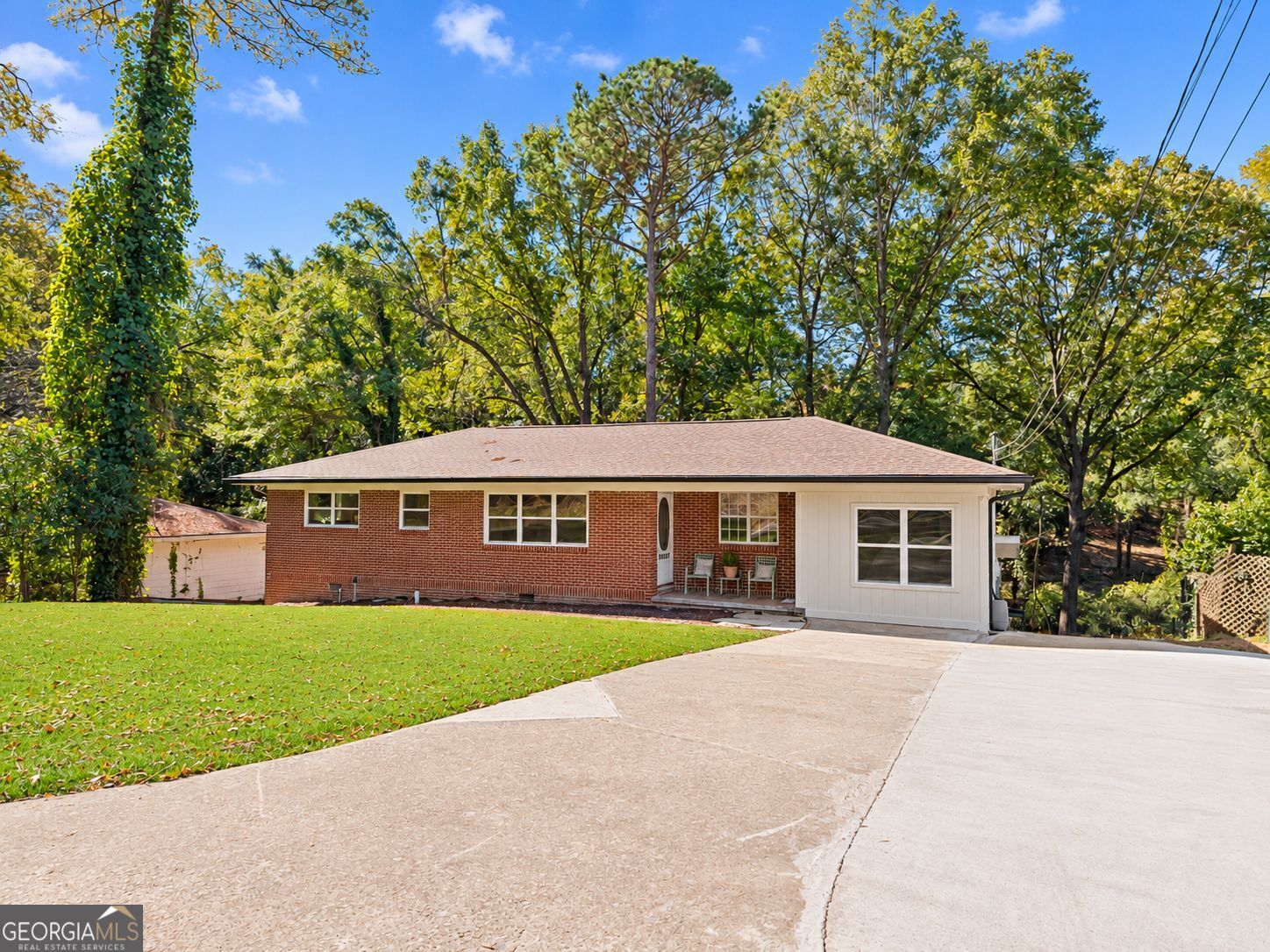 411 Christopher Drive Property Photo 3