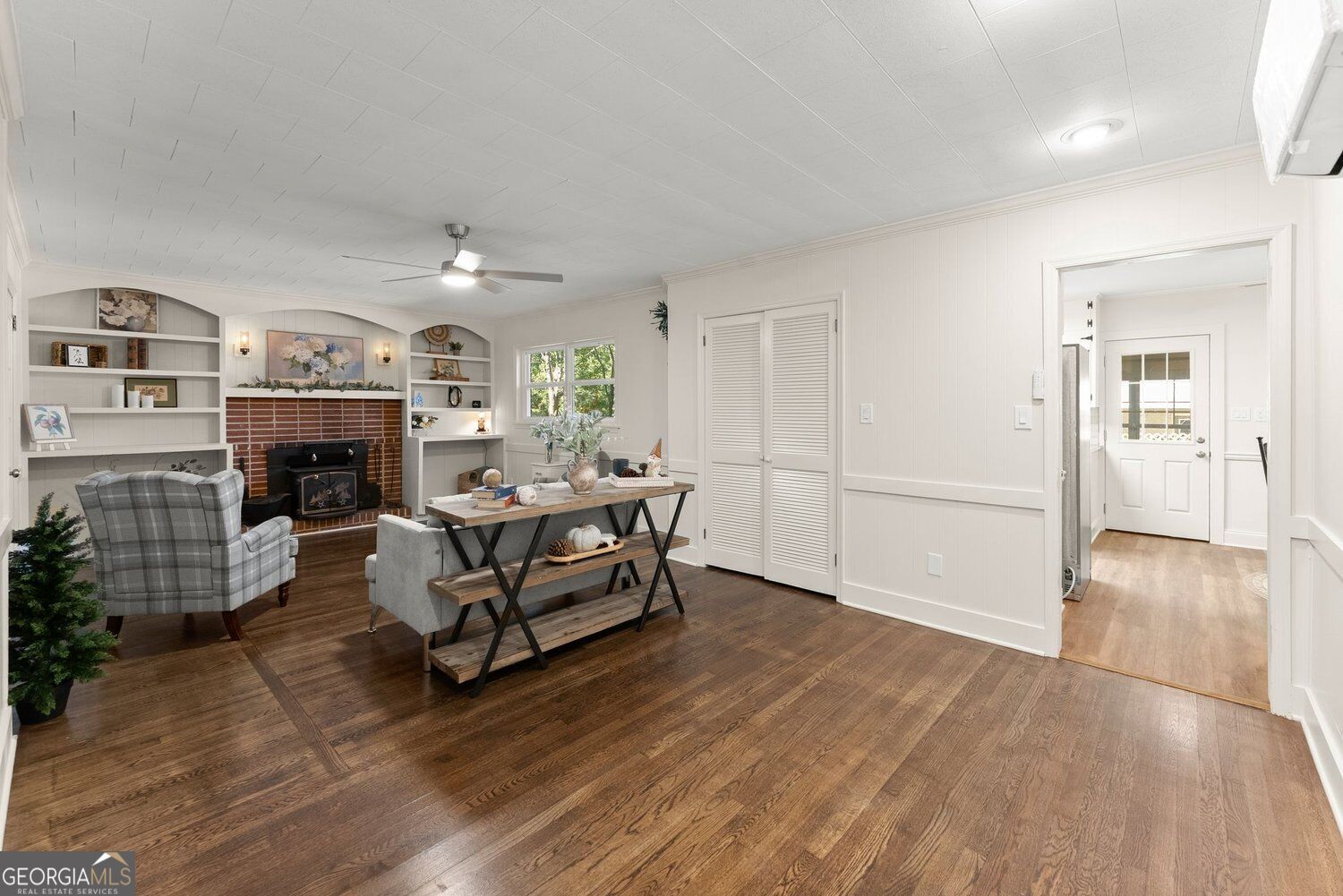 411 Christopher Drive Property Photo 11