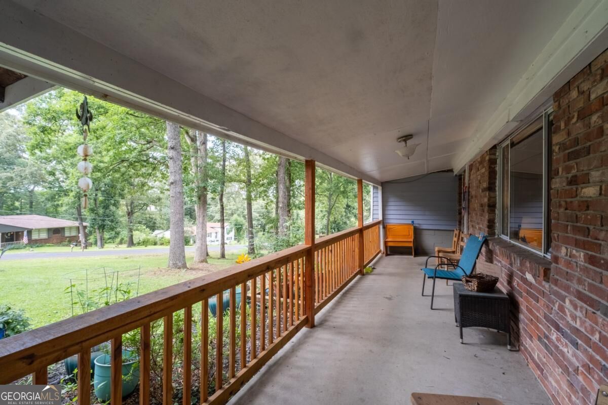 31 Rock Fence Circle Se Property Photo 6