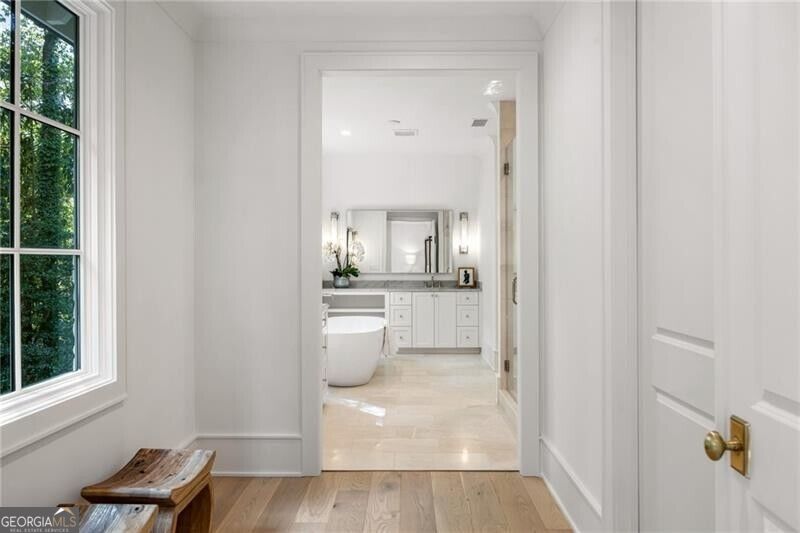 1347 W Wesley Road Nw Property Photo 33