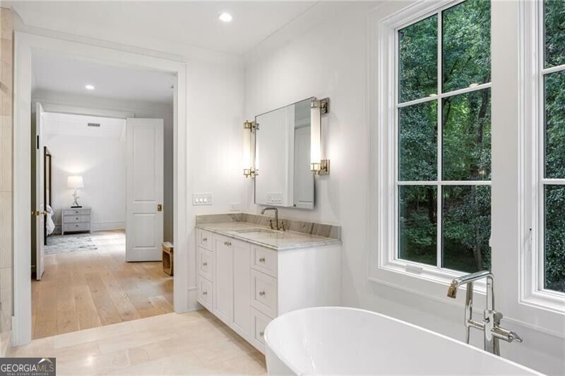 1347 W Wesley Road Nw Property Photo 36