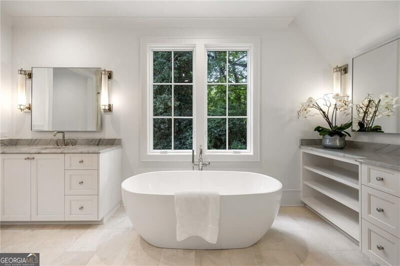 1347 W Wesley Road Nw Property Photo 38