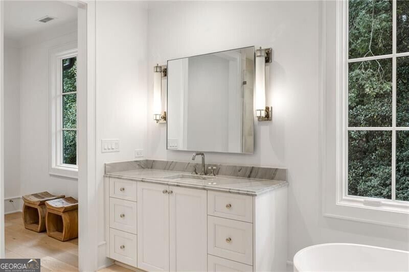 1347 W Wesley Road Nw Property Photo 39