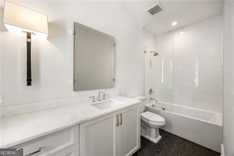 1347 W Wesley Road Nw Property Photo 43
