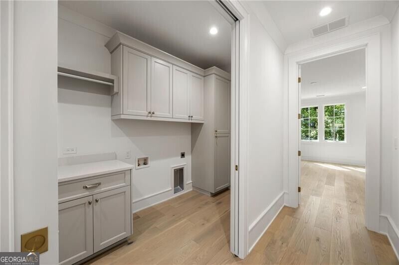 1347 W Wesley Road Nw Property Photo 47