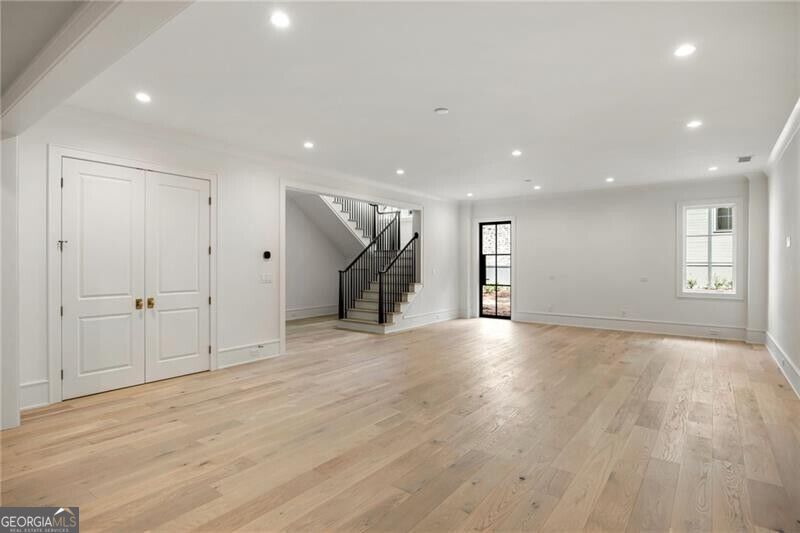 1347 W Wesley Road Nw Property Photo 52
