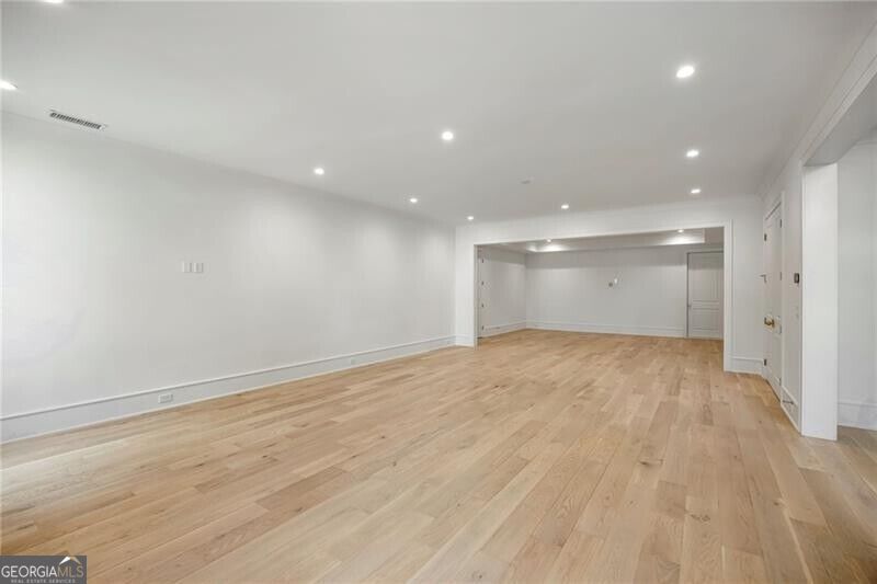 1347 W Wesley Road Nw Property Photo 53