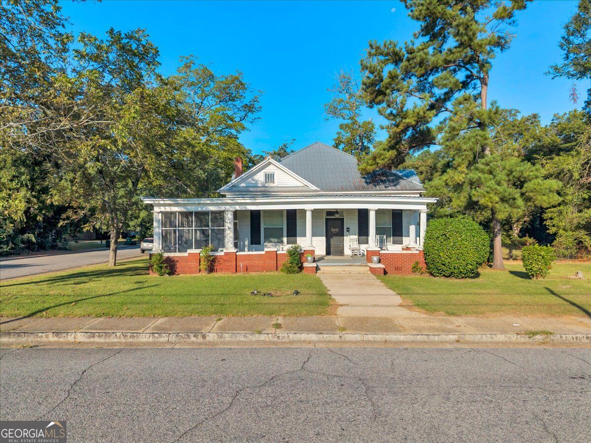 412 S 3rd Street Property Photo 12