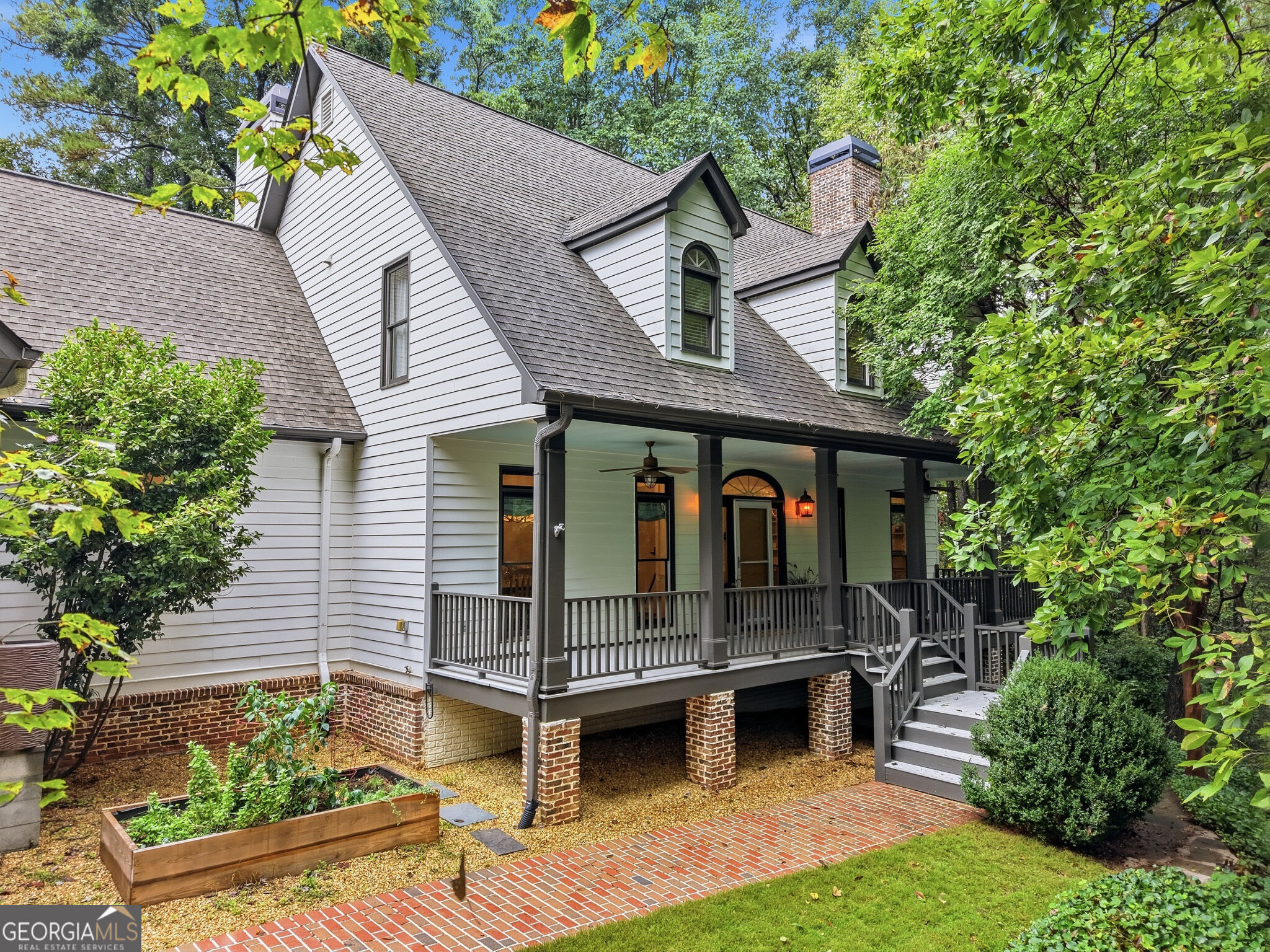 545 Greenland Road Property Photo 1
