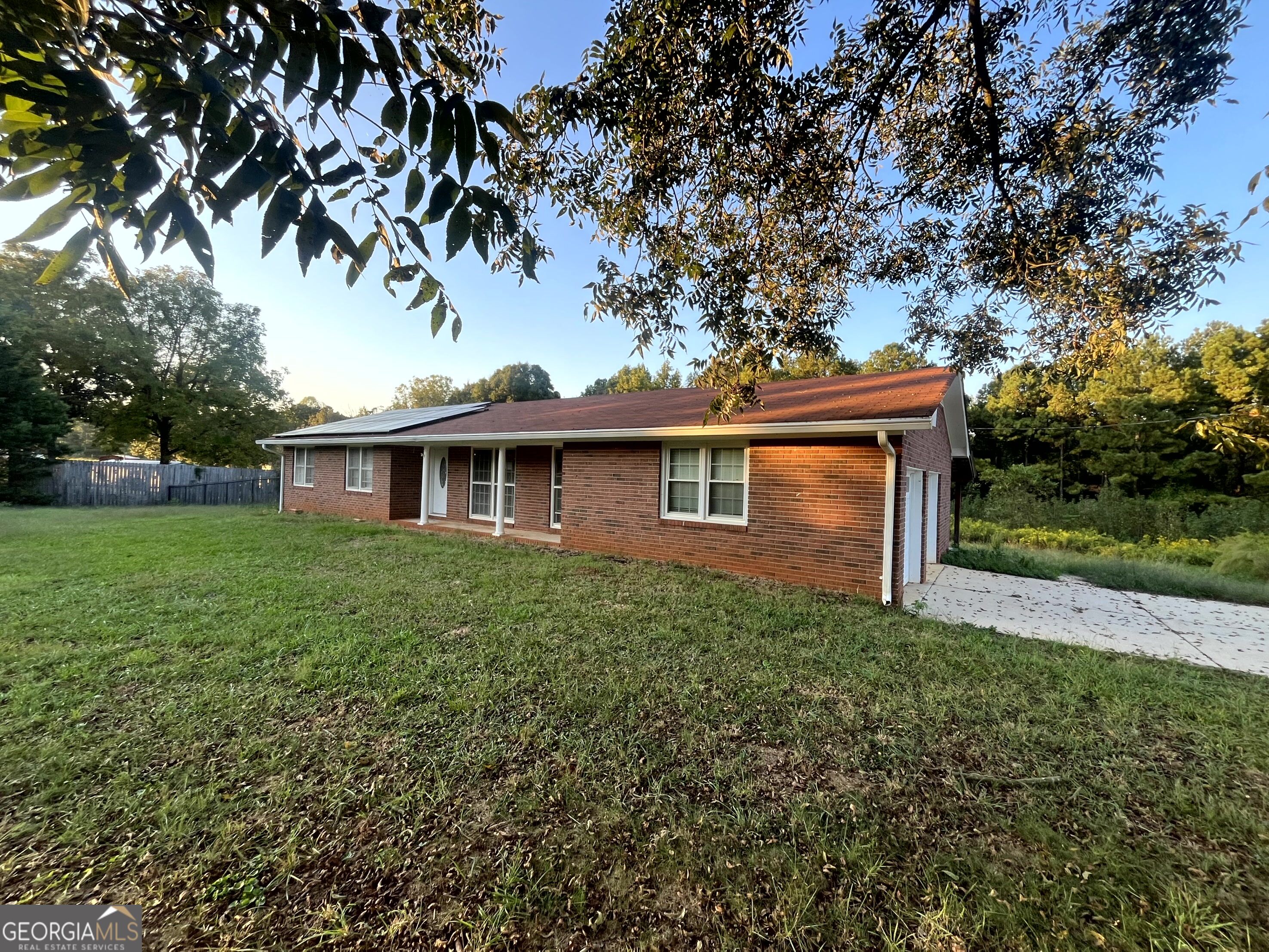 8750 Sandy Cross Road Property Photo 2
