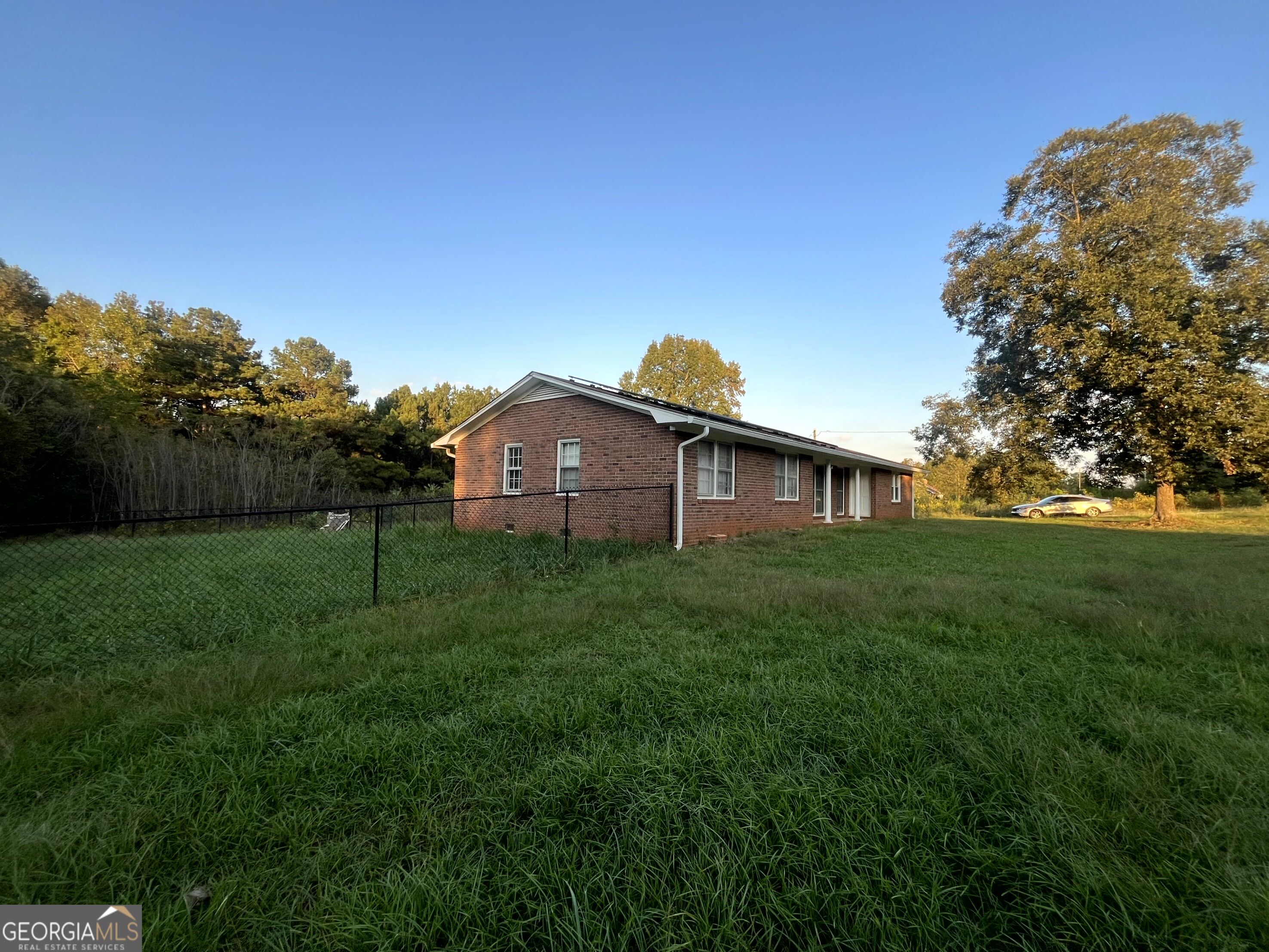 8750 Sandy Cross Road Property Photo 4