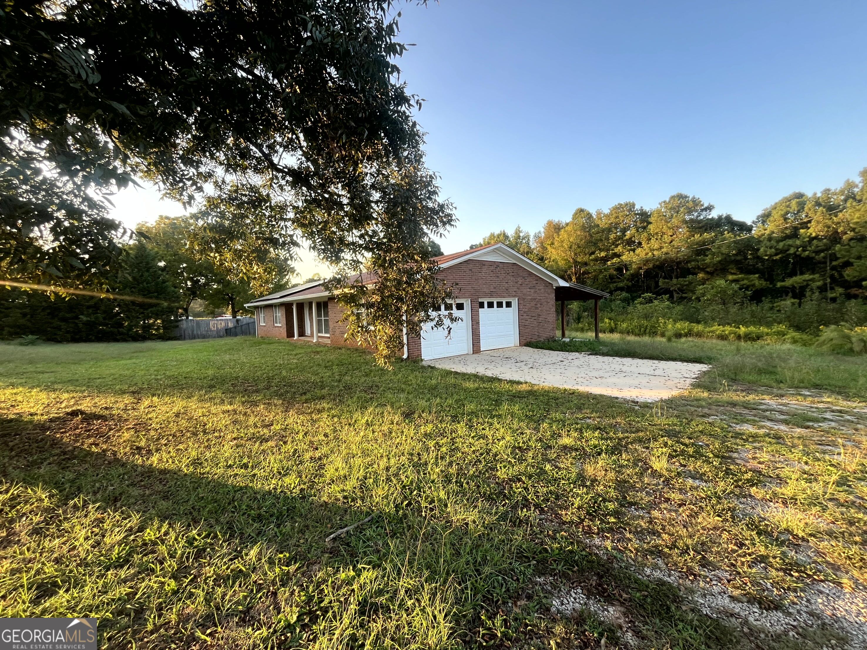 8750 Sandy Cross Road Property Photo 5