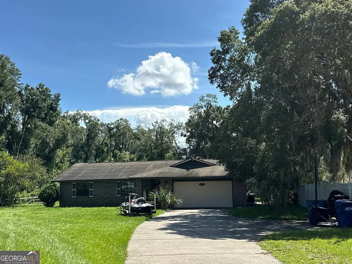 437 Glenwood Road Property Photo 1