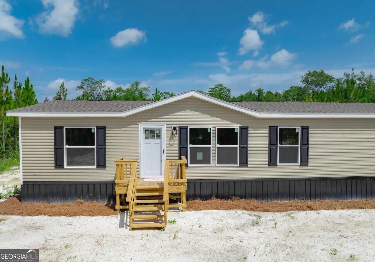 207 Johnny B Street Property Photo 3