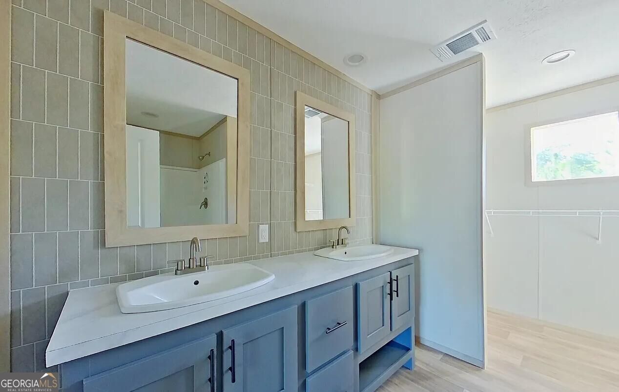 207 Johnny B Street Property Photo 14