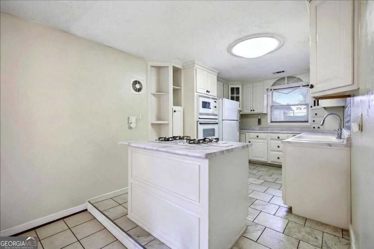 2099 Cascade Road Sw Property Photo 10