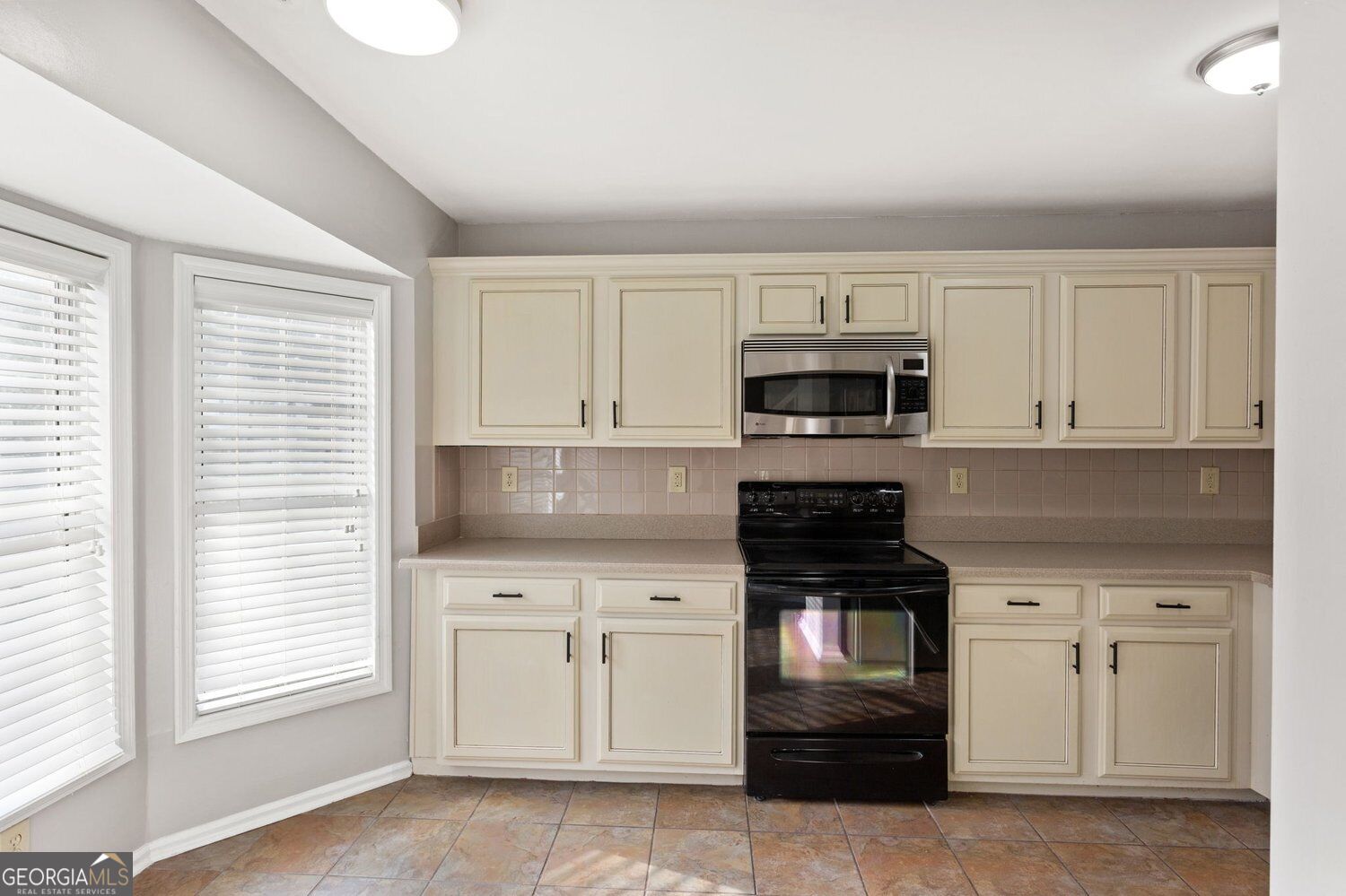 5182 Laurel Bridge Court Se Property Photo 8