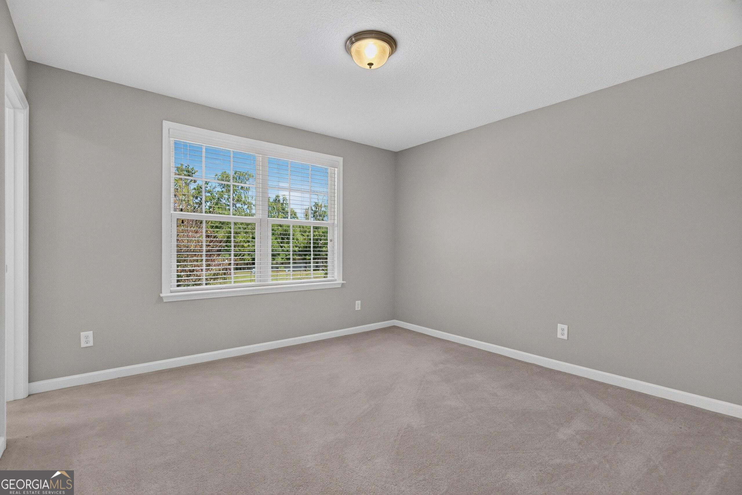 522 Bryant Lake Boulevard Property Photo 23