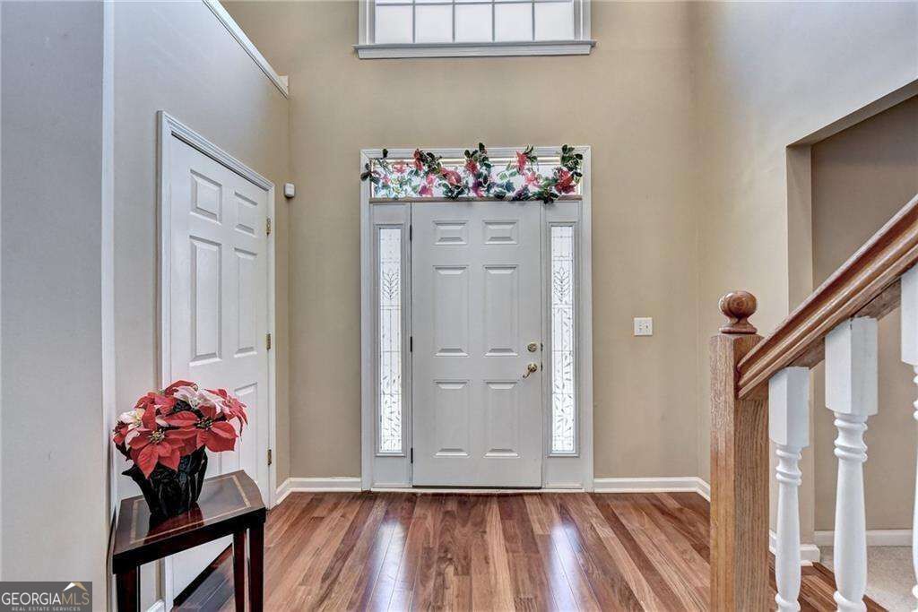 2390 Walnut Grove Way Property Photo 6
