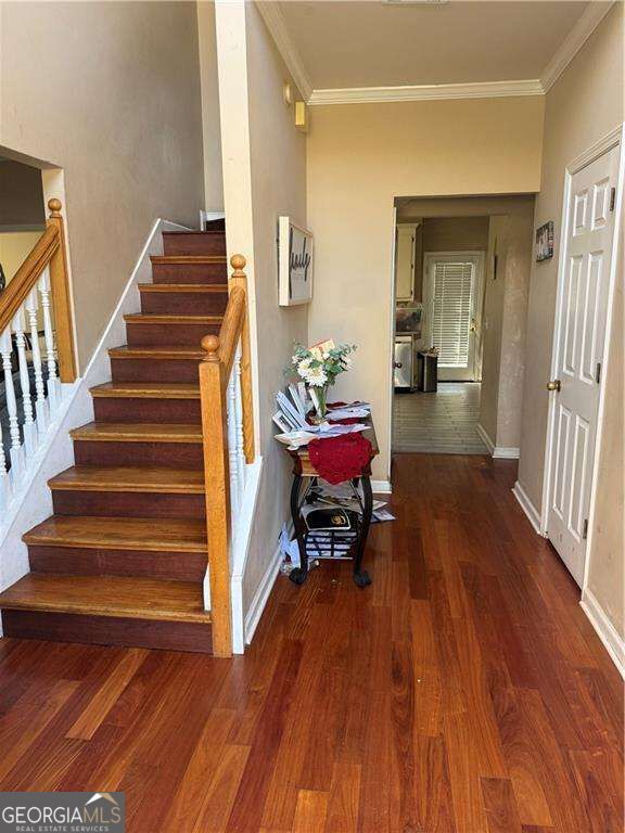 2390 Walnut Grove Way Property Photo 7
