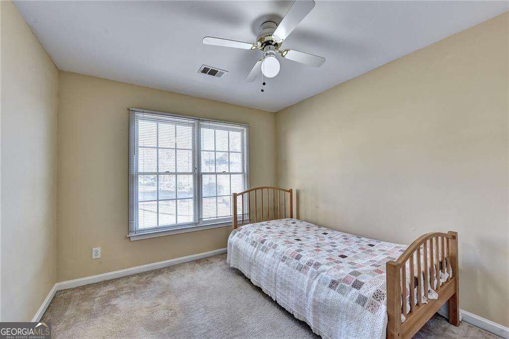 2390 Walnut Grove Way Property Photo 14