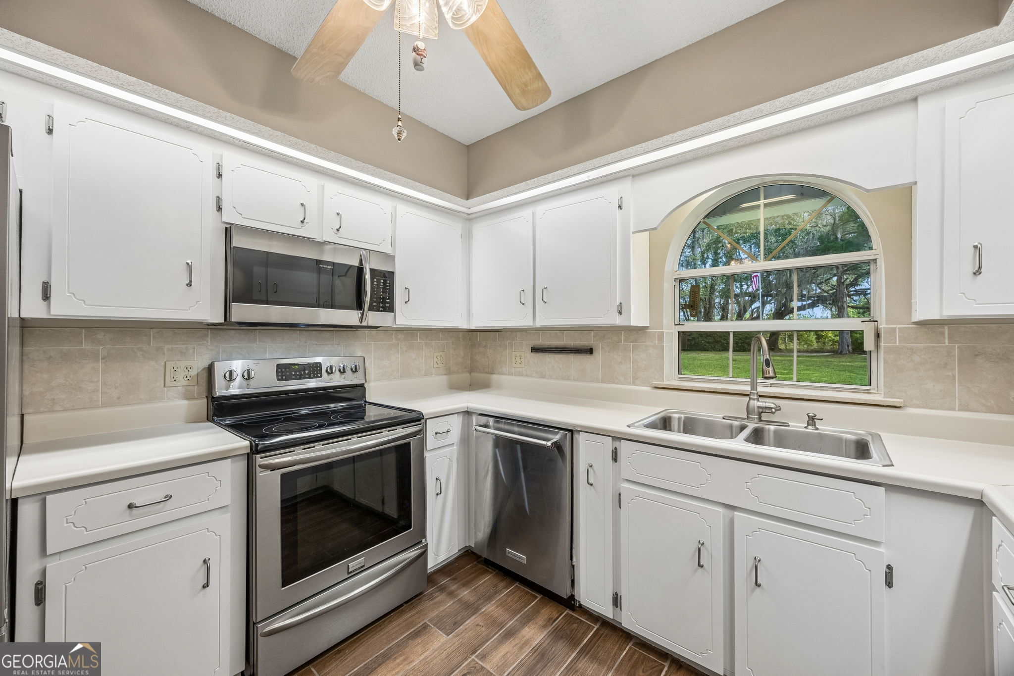480 Mallett Street Property Photo 23