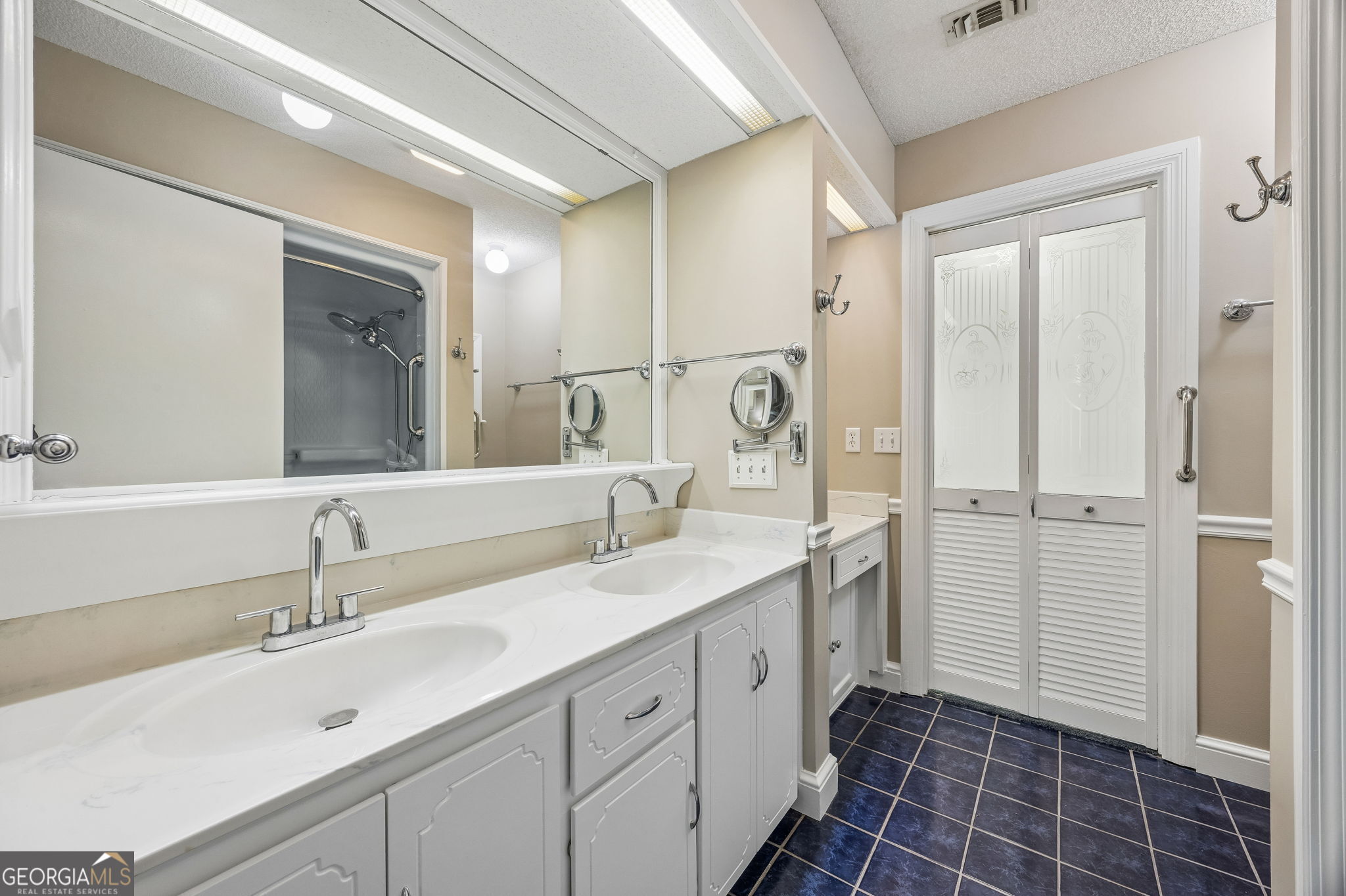 480 Mallett Street Property Photo 31