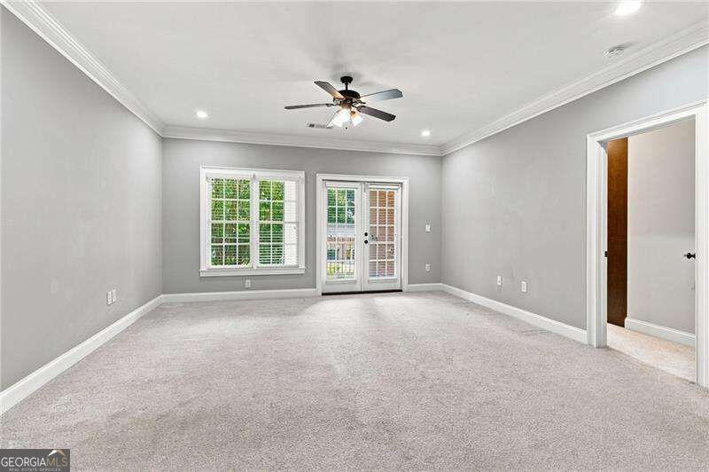 1883 Manor Estate Property Photo 15