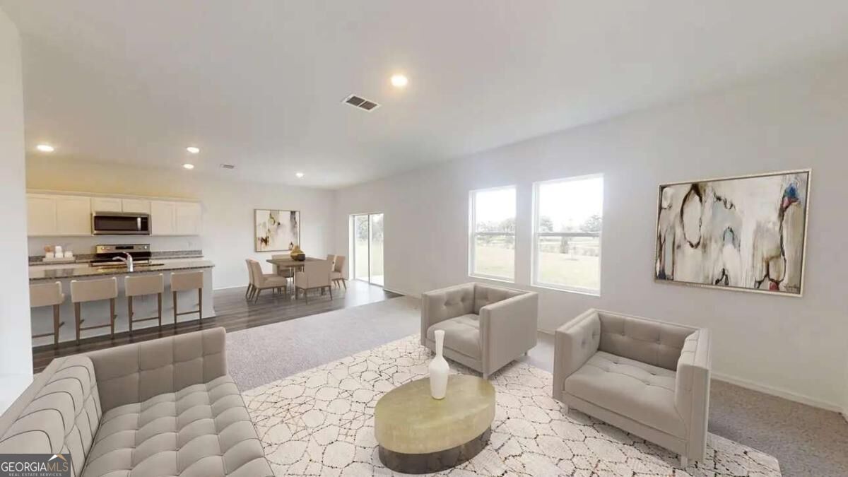 447 Silverton Drive Property Photo 4