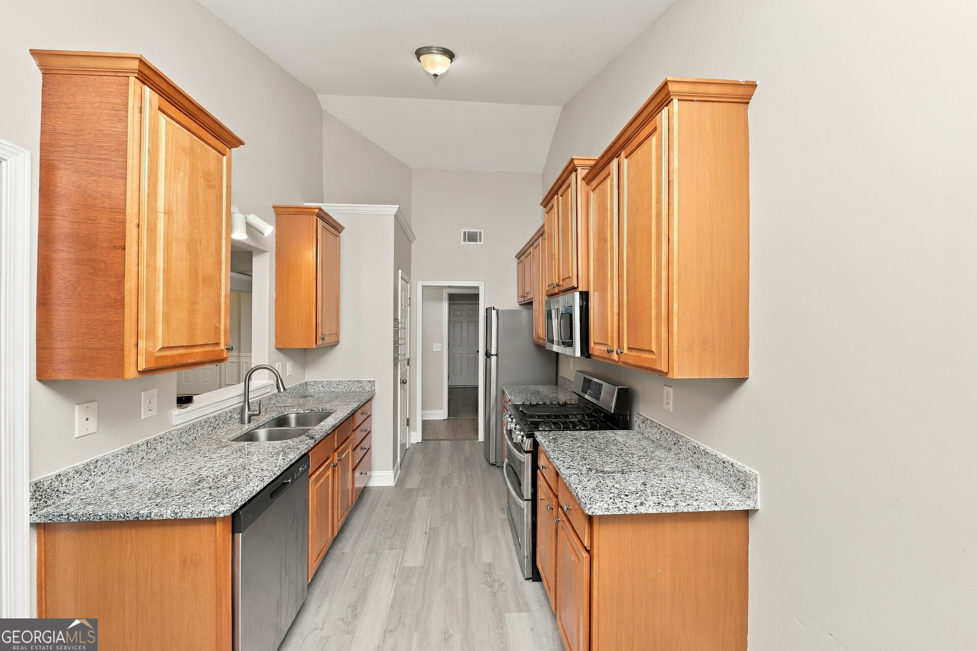 32 Devynwood Lane Property Photo 7
