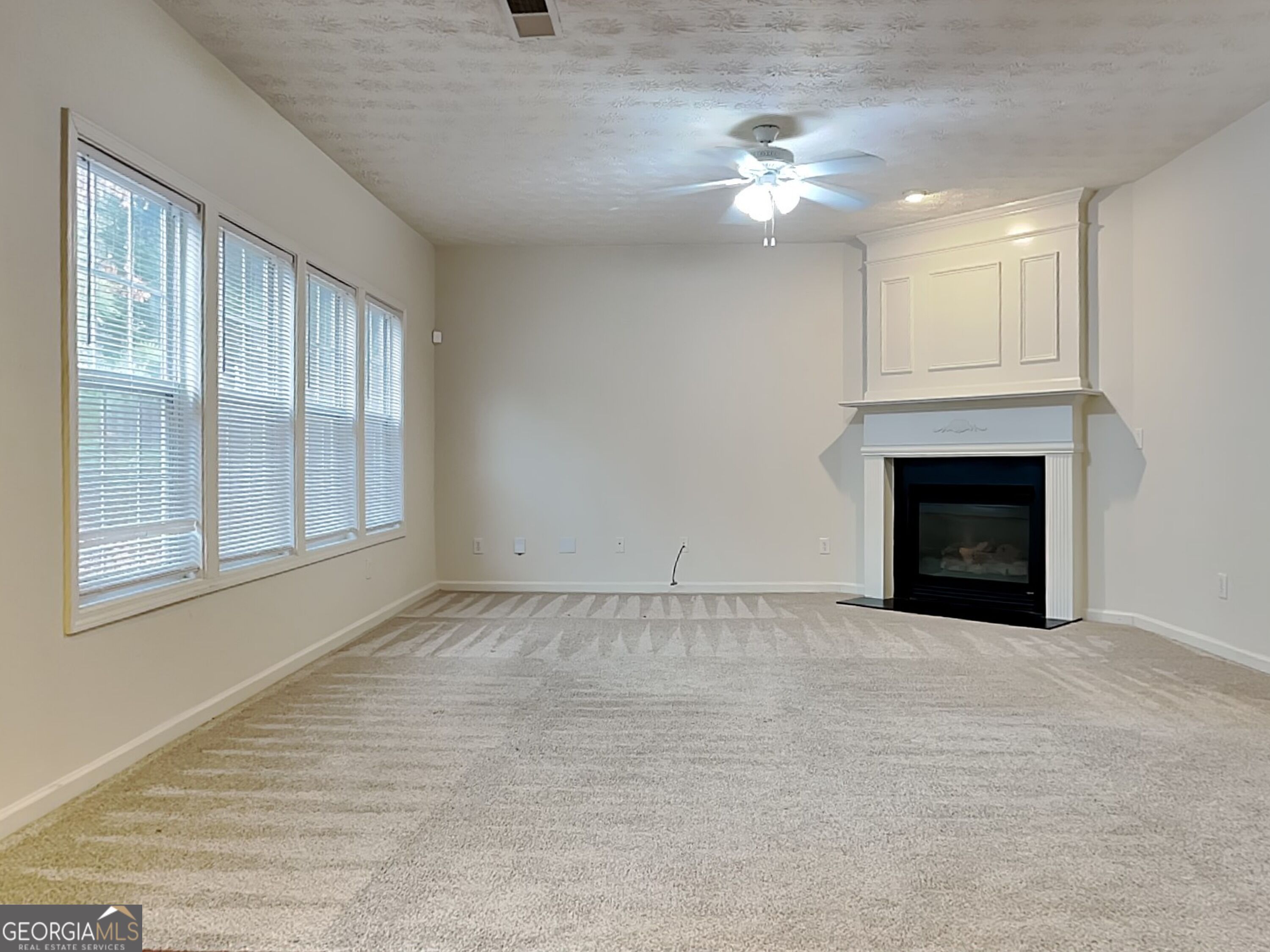 3201 Juniper Drive Nw Property Photo 2