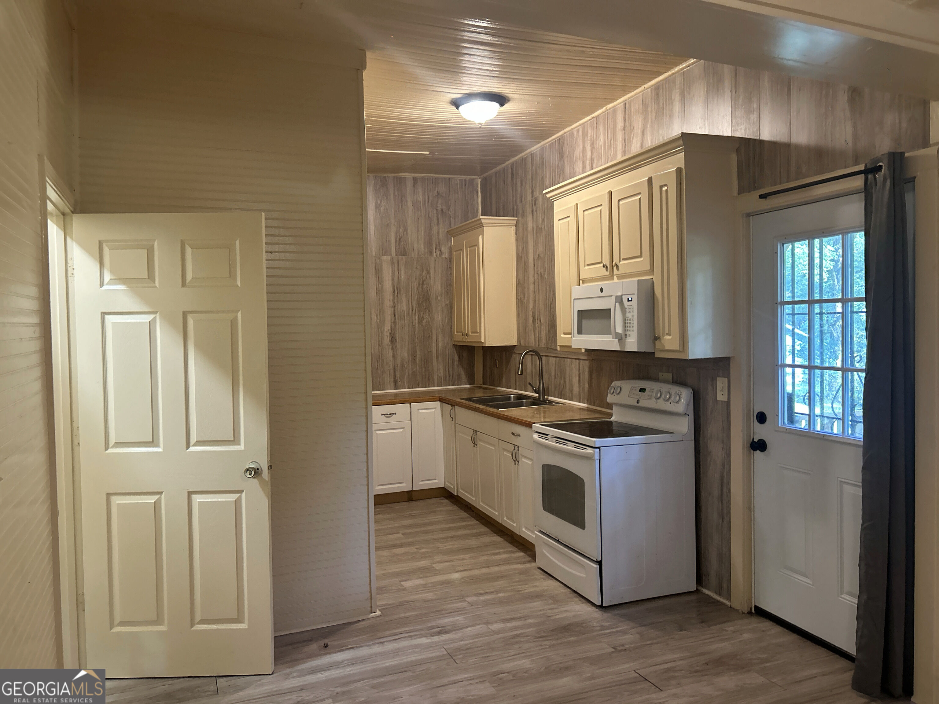 245 Atlanta Street Property Photo 6