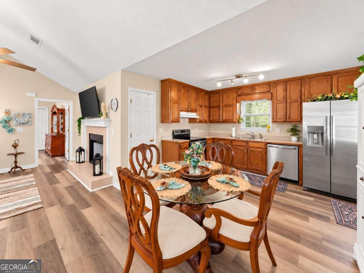 2560 Fairlane Drive Property Photo 17