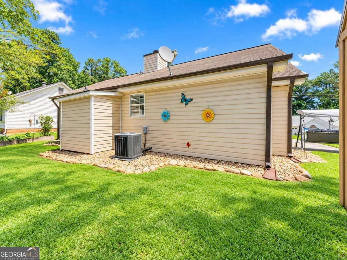 2560 Fairlane Drive Property Photo 29