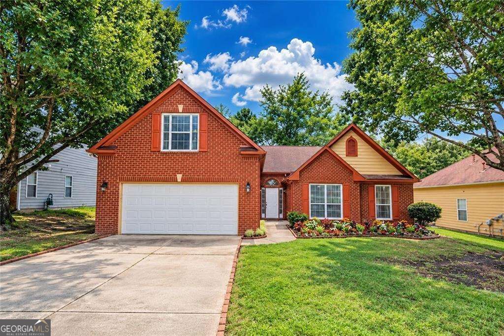 715 New Magnolia Court Property Photo 1