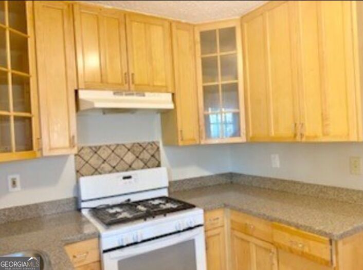 13 Tuxedo Avenue Property Photo 10