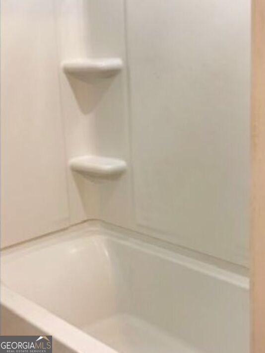 13 Tuxedo Avenue Property Photo 20