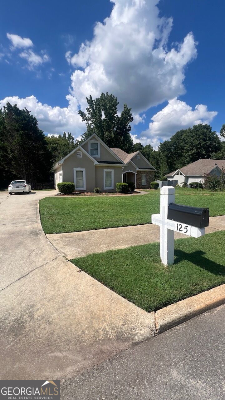 125 Acadian Drive Property Photo 2