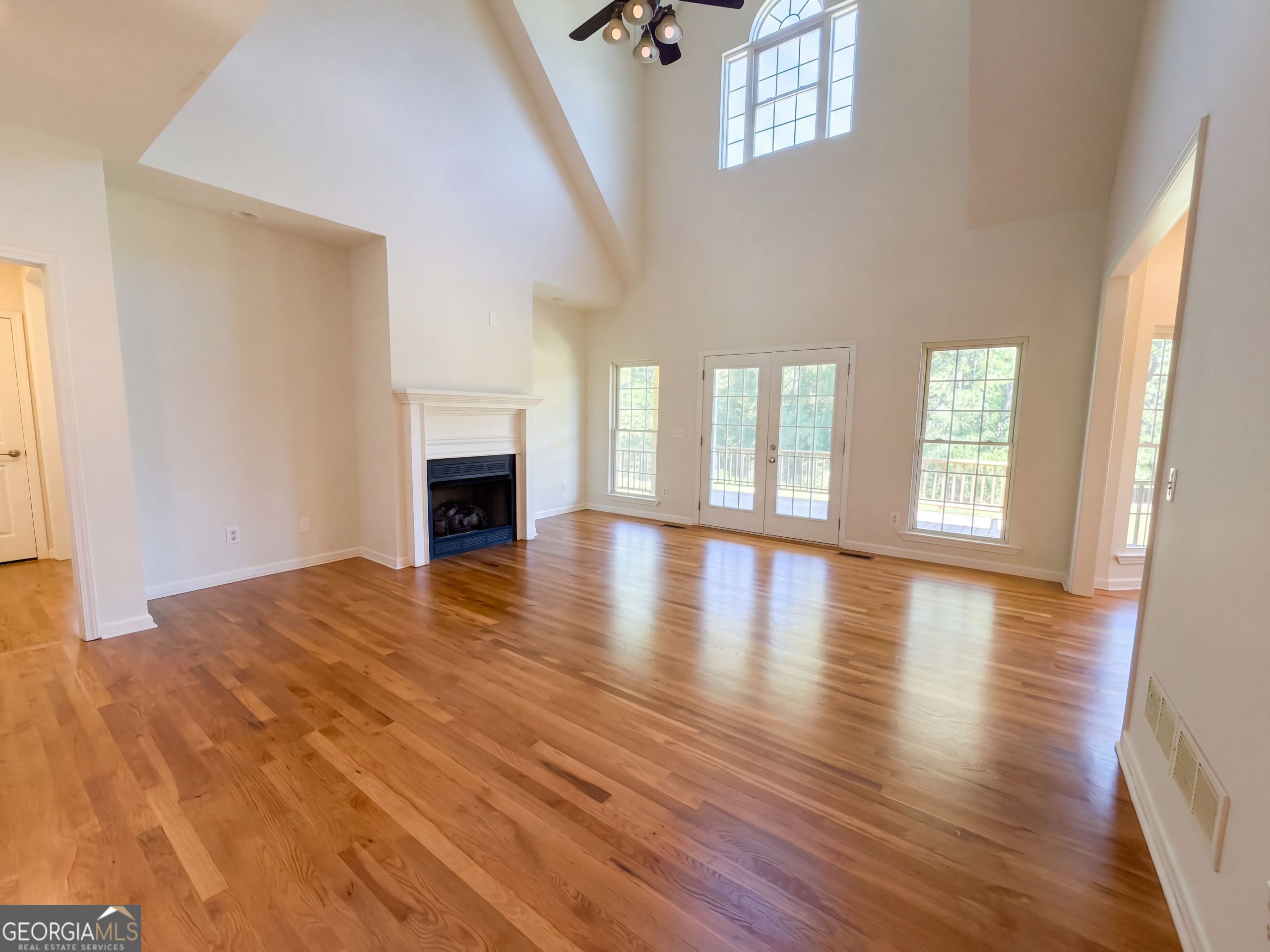 60 John Henry Circle Property Photo 3
