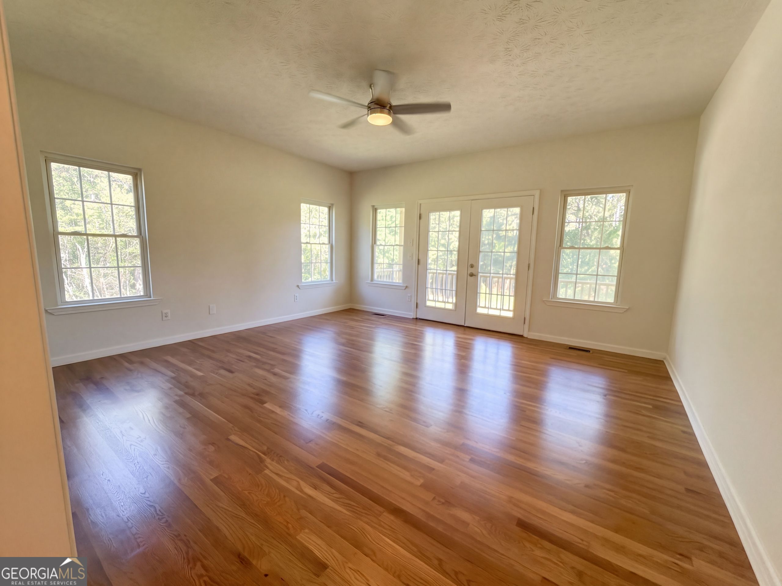 60 John Henry Circle Property Photo 4