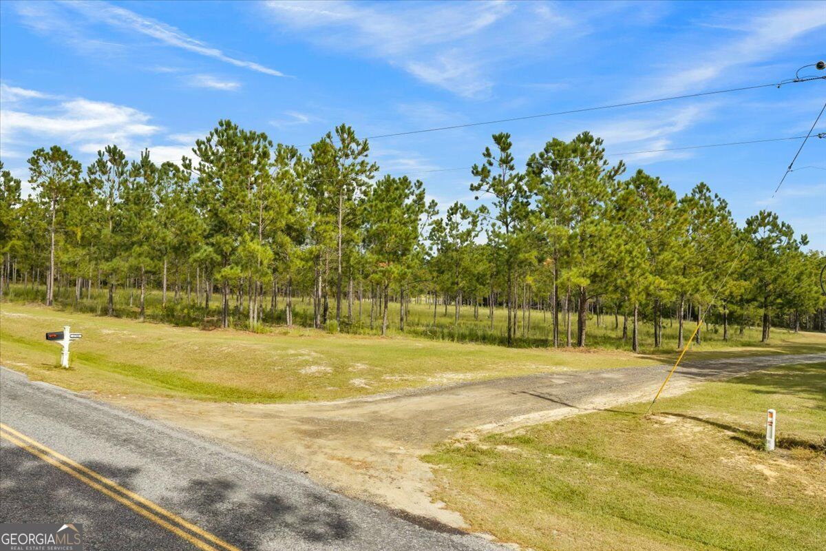 2700 Bear Creek Road Property Photo 3