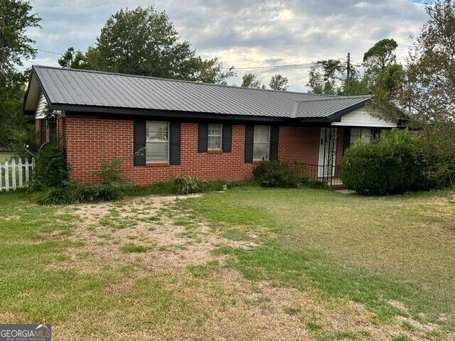 419 Old Kibbee Road N Property Photo 1