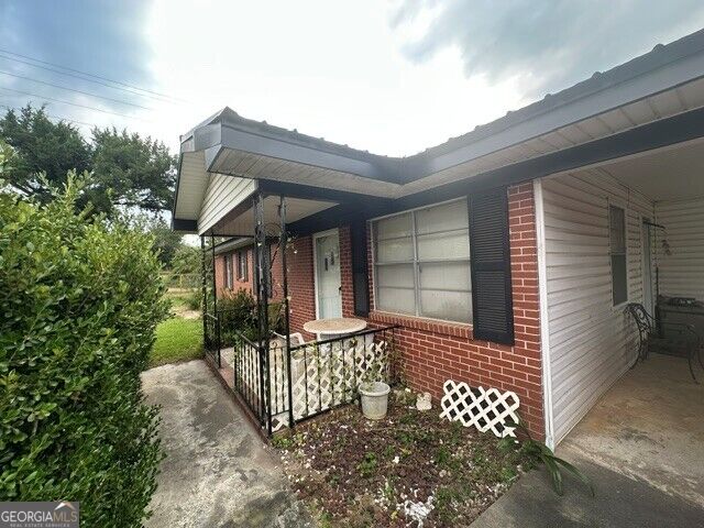 419 Old Kibbee Road N Property Photo 4