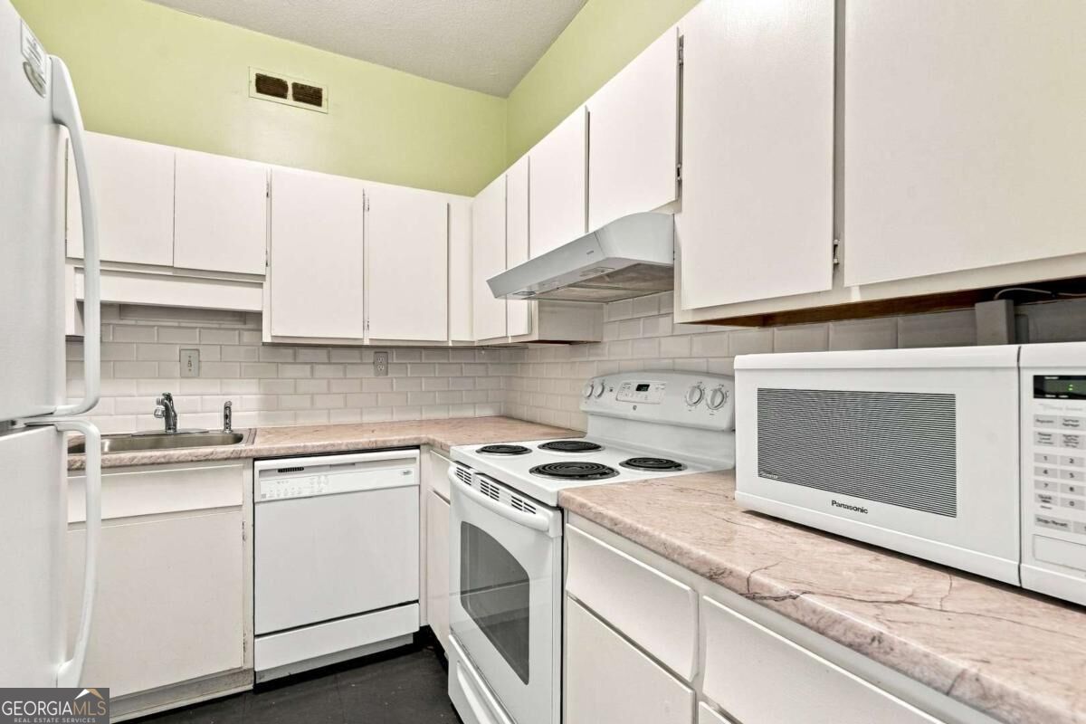 3060 Pharr Court North Nw # 207 Property Photo 29