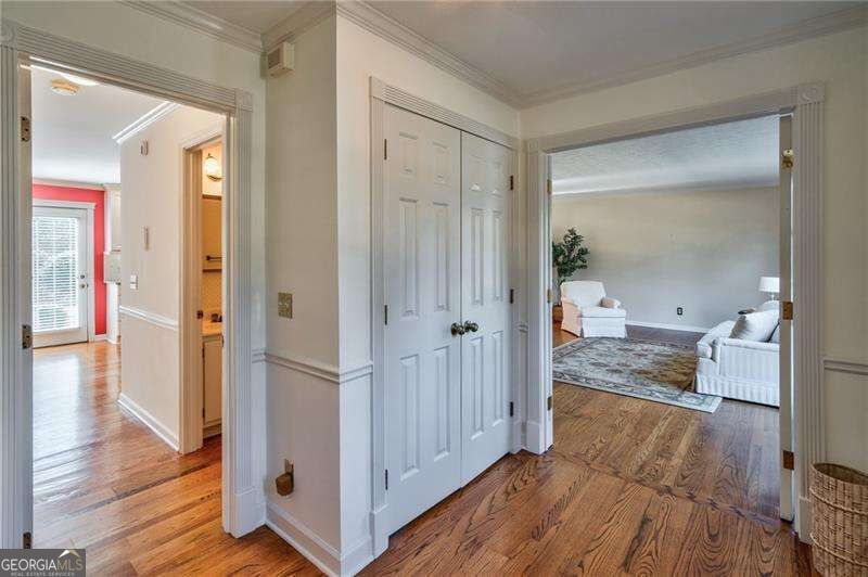4010 Mansion Drive Property Photo 4