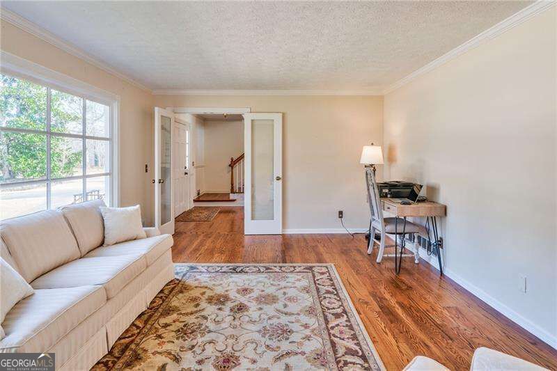 4010 Mansion Drive Property Photo 6