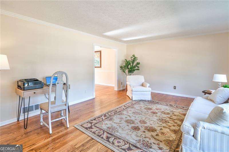 4010 Mansion Drive Property Photo 7