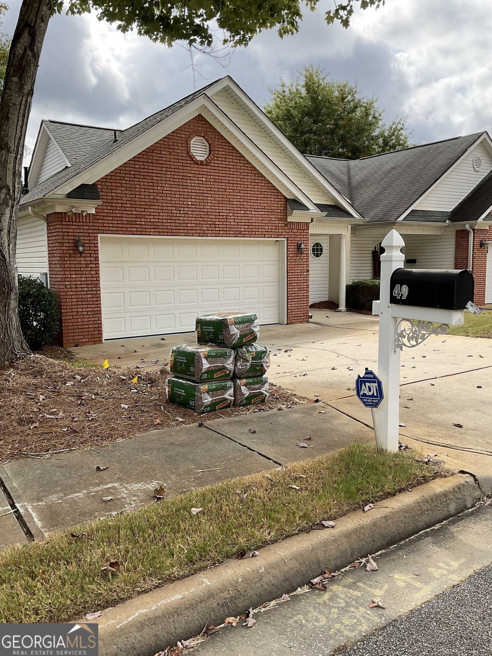 49 Stony Oak Drive Property Photo 2