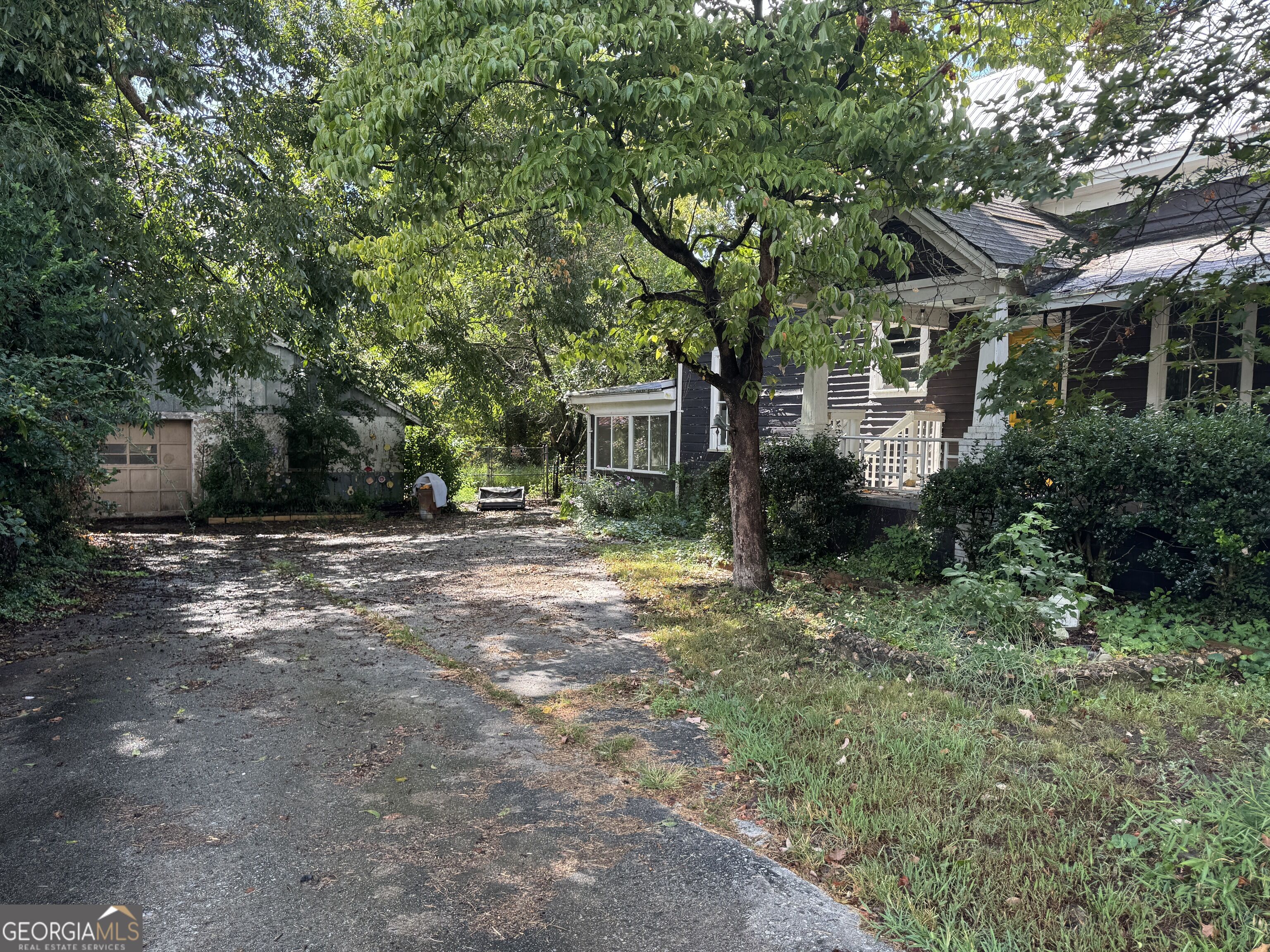 39 W Main Street Property Photo 2