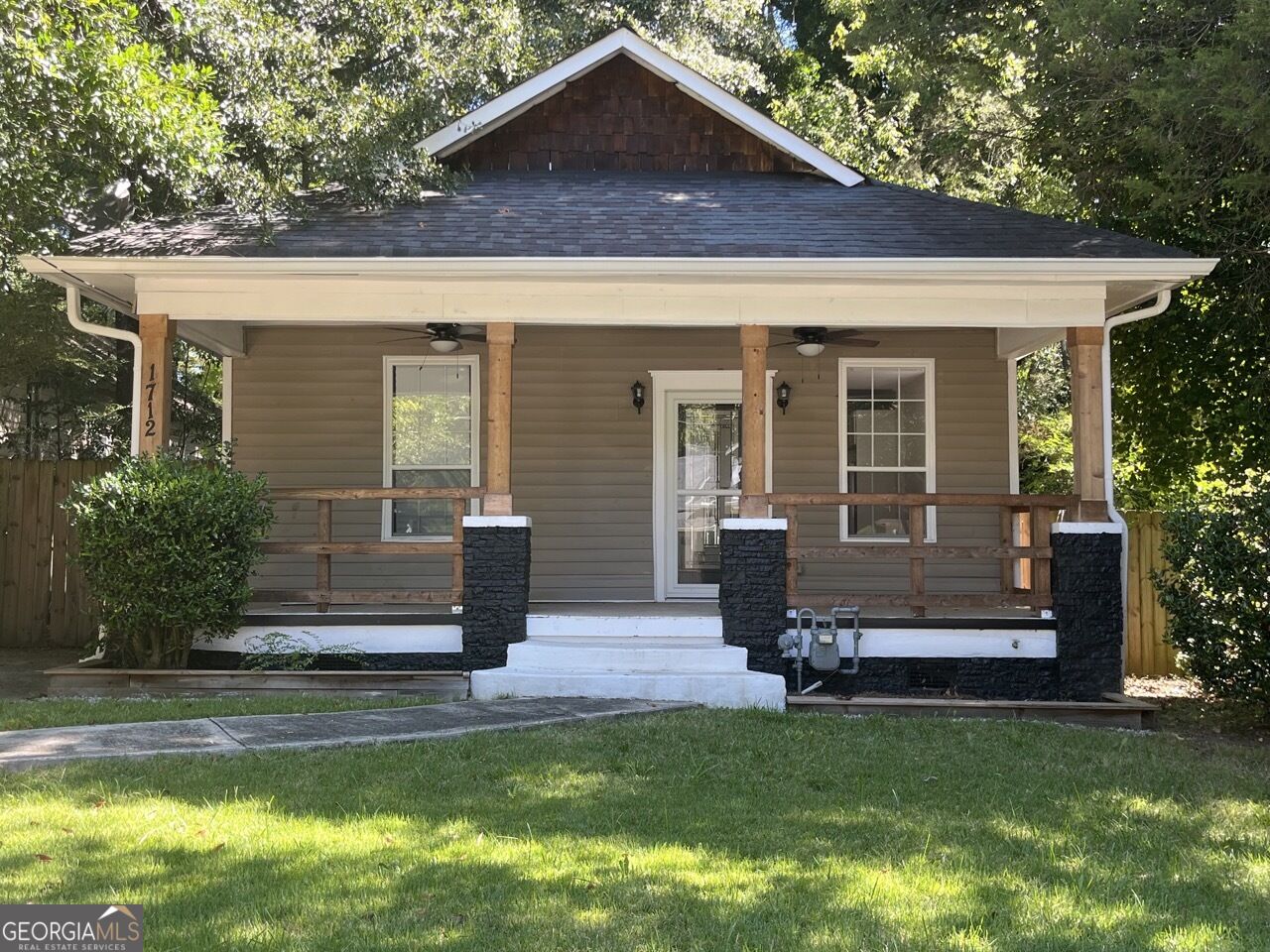 1712 Evans Drive Sw Property Photo 1
